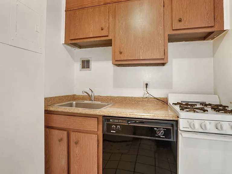 1121 Arlington Blvd #229 — Photo 6