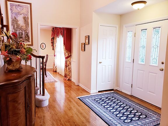 Graceful Foyer