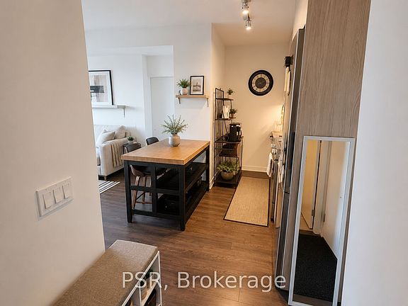 4th image of 30 Ordnance St #1207