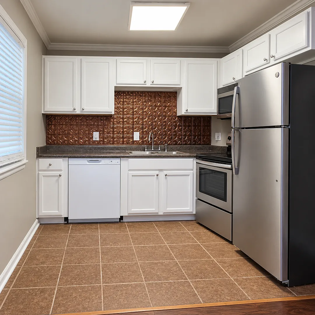 Under New Management - 2 Bd./1 Ba. Move In Special! — Photo 3