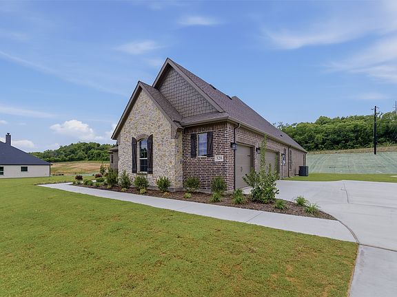 2nd image of 528 Lantana Dr