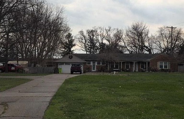 1st image of 38520 Moravian Dr