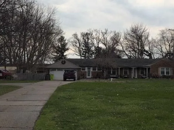 38520 Moravian Dr, Clinton Township, MI 48036