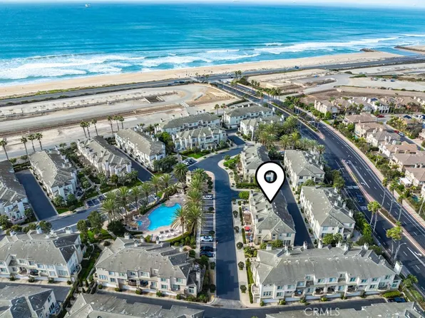 6211 Surflanding Ln, Huntington Beach, CA 92648