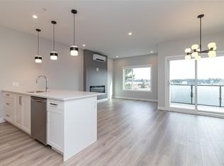 918 Jenkins Ave #304, Langford, BC V9B 2N7