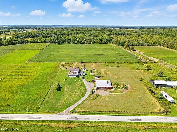 5th image of 2393 Stanhope Kelloggsville Rd