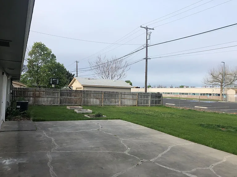 1703 S Monroe St — Photo 16