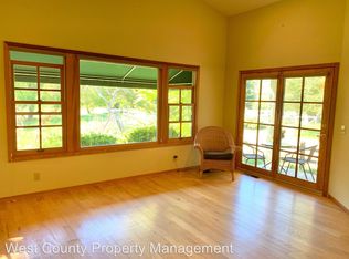 380 Sexton Rd, Sebastopol, CA 95472