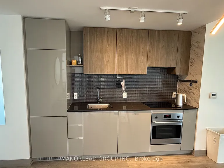 161 Roehampton Ave #3209 — Photo 7