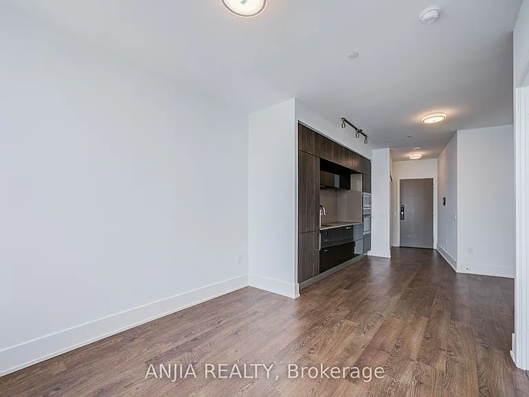 10 York St #5608 — Photo 24