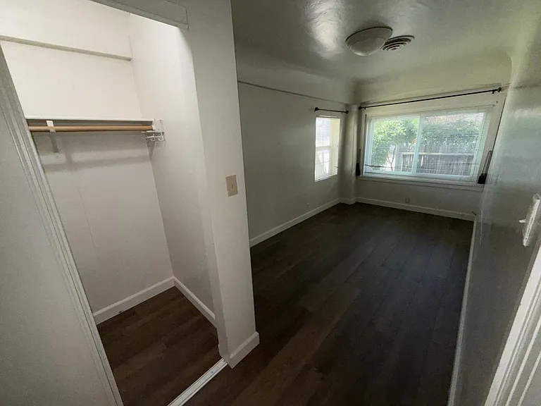 405 N 1st Ave — Photo 6