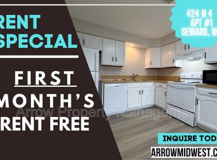 424 N 4th St APT 1, Seward, NE 68434