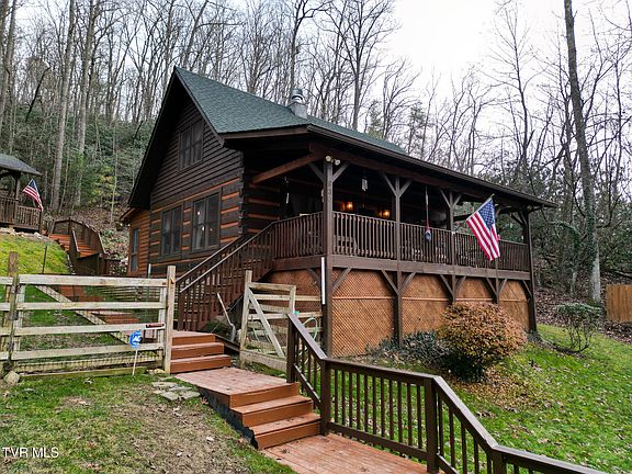 5th image of 930 Preserve Way