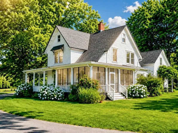 7 Locust Ave, Shelter Island, NY 11965