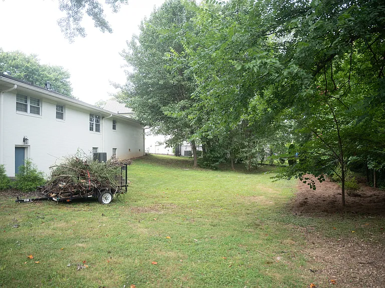 193 Meadow Dr — Photo 2