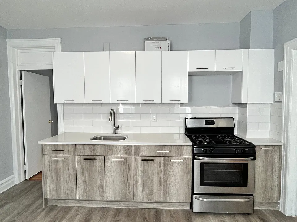 289 Cator Ave #4