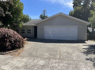 2286 N 22nd Ct, Florence, OR 97439