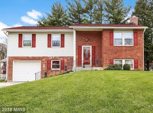 12 Slate Mills Ct, Baltimore, MD 21228