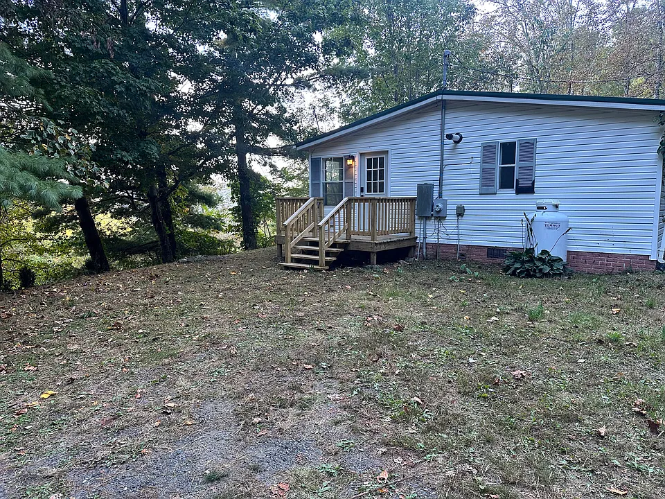 1155 Gouge Cove Rd