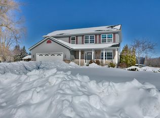 1640 E Brenda Lee Rd, Oak Creek, WI 53154