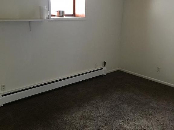 5th image of 1480 Roanoke Ave APT 3