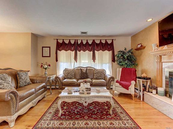 4th image of 2817 Stewart Ave