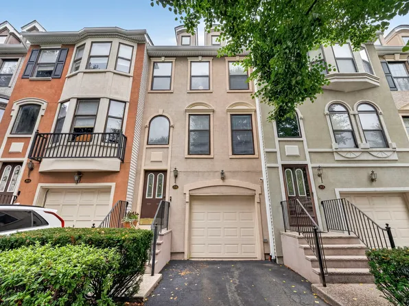 314 Wilshire Dr #3015, Nutley, NJ 07110