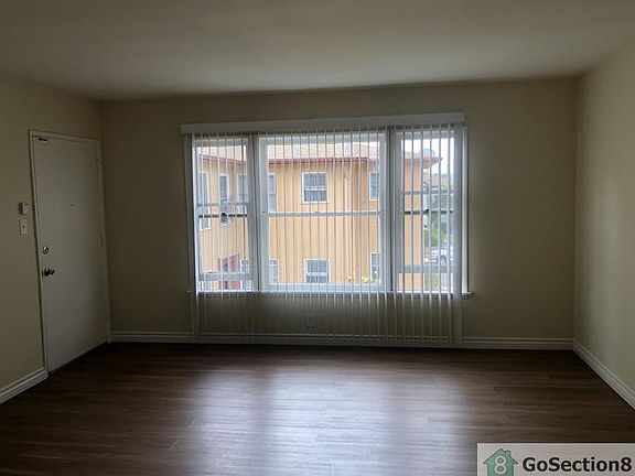 5th image of 4164 Somerset Dr #10