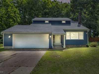 4281 Martin Dr, North Olmsted, OH, 44070