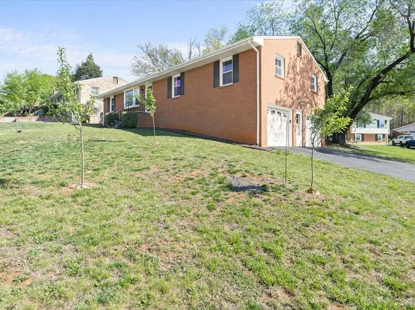 403 Ingal Blvd, Salem, VA 24153