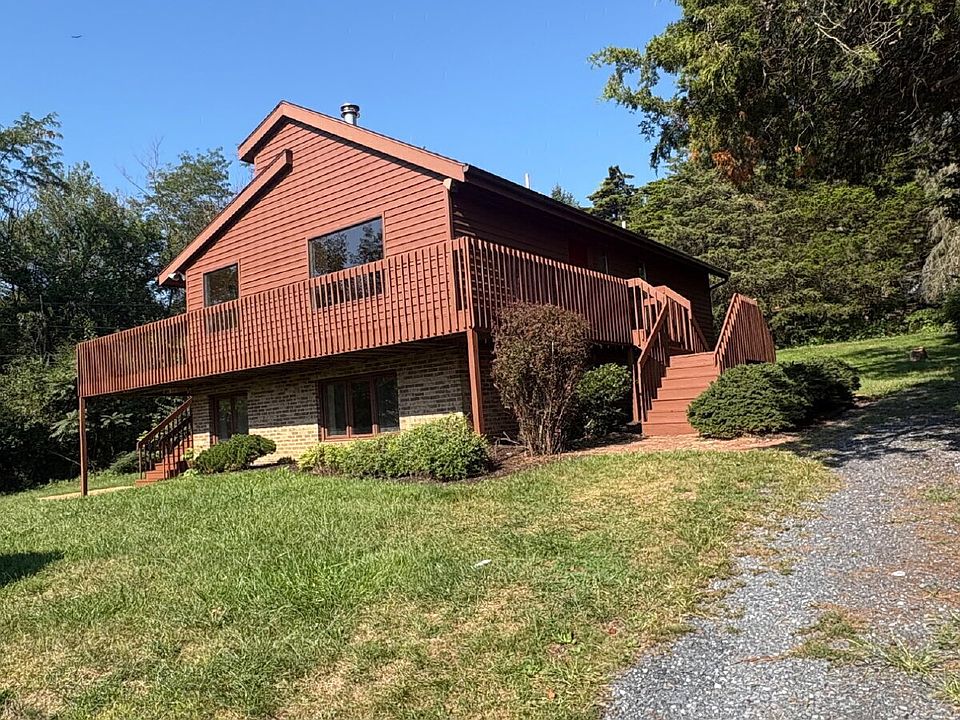 1st image of 819 College Ave