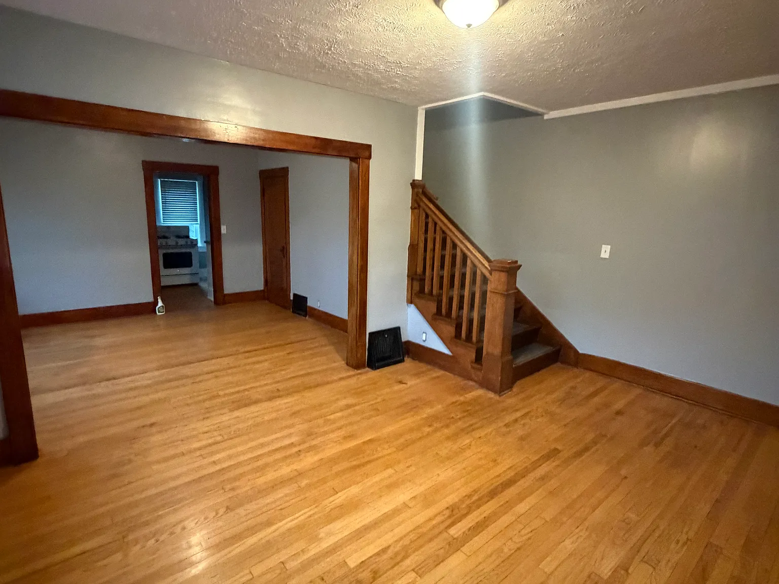 3 bed, 1312 sqft, $1,650 — Photo 2