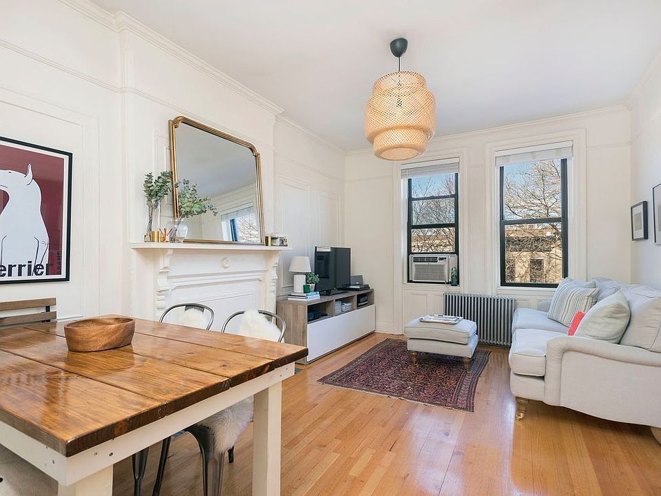 2nd image of 418 4th St #3