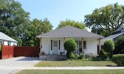 132 Elmwood Rd #MAIN FLOOR Photo 1 132 Elmwood Rd #MAIN FLOOR Photo 1