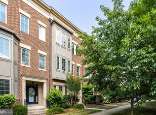 42253 Rachels Row Ter, Ashburn, VA 20148