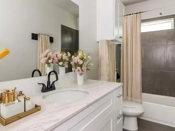 7806 Clearview St, Houston, TX 77033