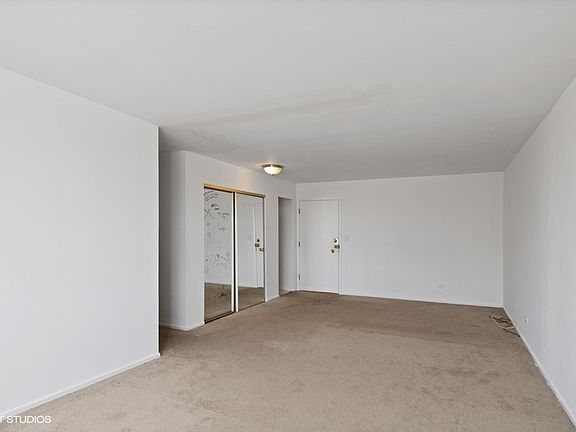 5th image of 150 S Oak Park Ave #4c