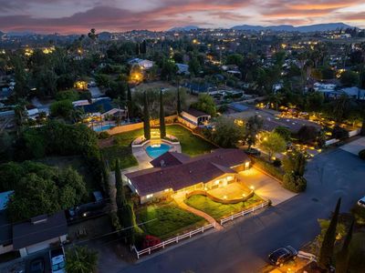 945 Berkshire Ct, Escondido, CA, 92025