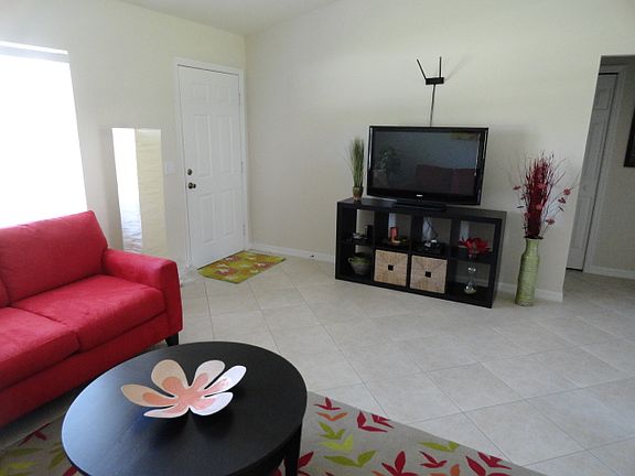 2nd image of 184 Rotonda Blvd W