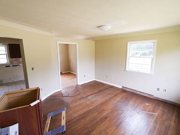 3rd image of 6555 W N Ave