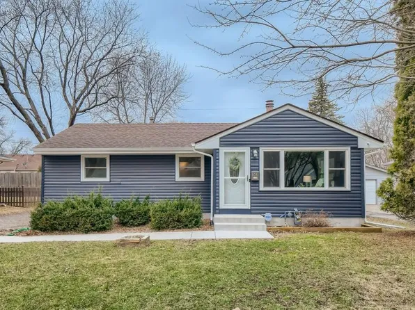 1031 Sumter Ave N, Golden Valley, MN 55427