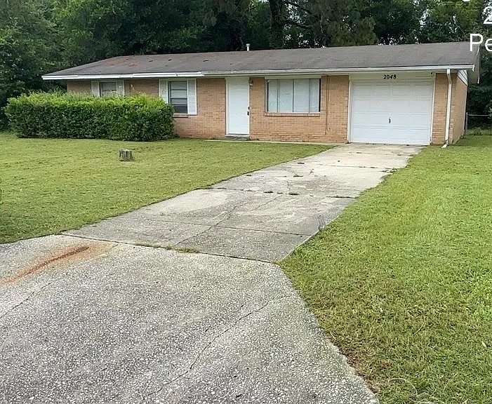 2048 Tomlinson Rd — Photo 1