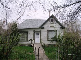 211 N 6th St, Miles City, MT 59301