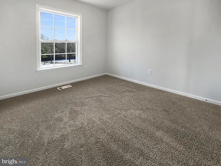 2541 Markham Ln — Photo 8
