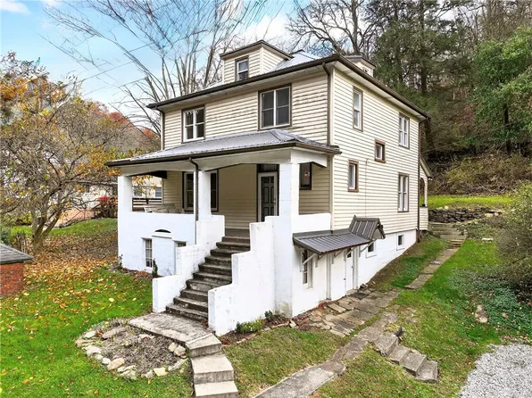 574 Webster Hollow Rd, Belle Vernon, PA 15012