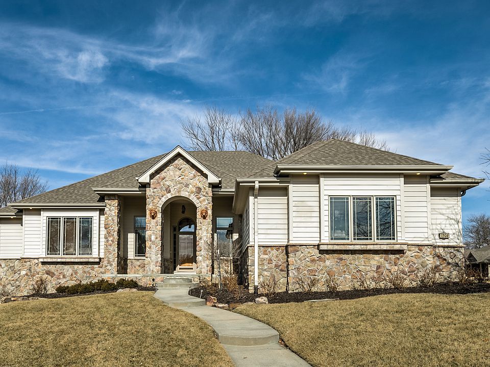 1st image of 1304 Robinwood Dr