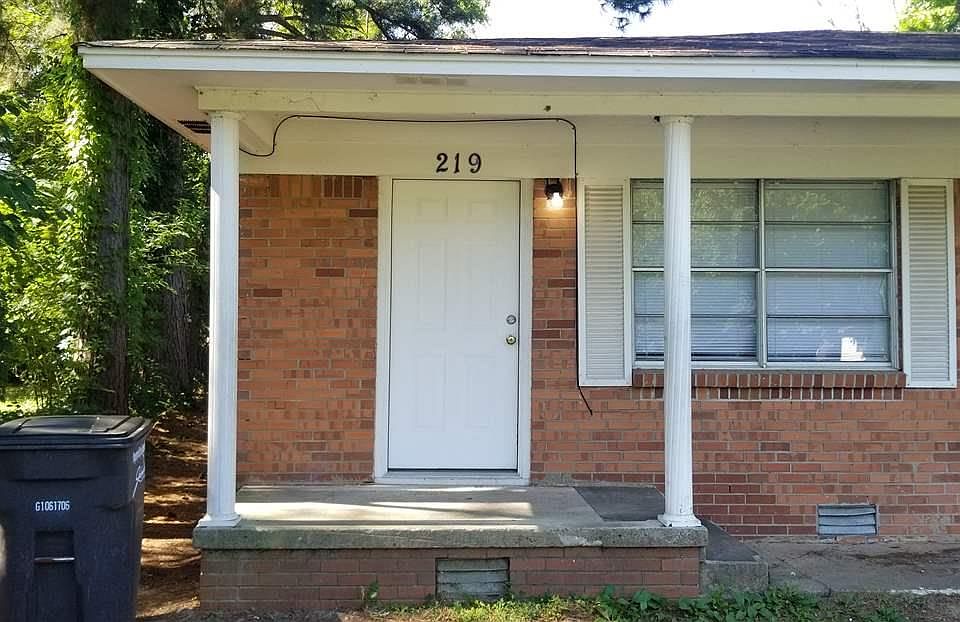1st image of 219 Marion St