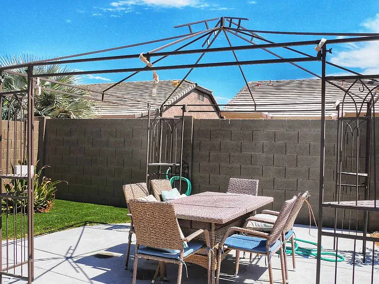 43223 W Neely Dr — Photo 1