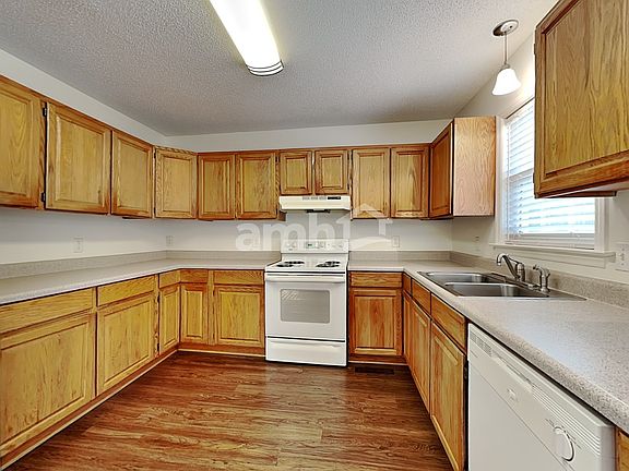 3rd image of 4602 Bottoms Rock Ln