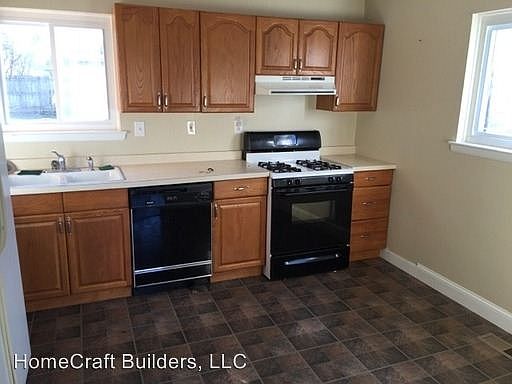 5th image of 29573 Rush St